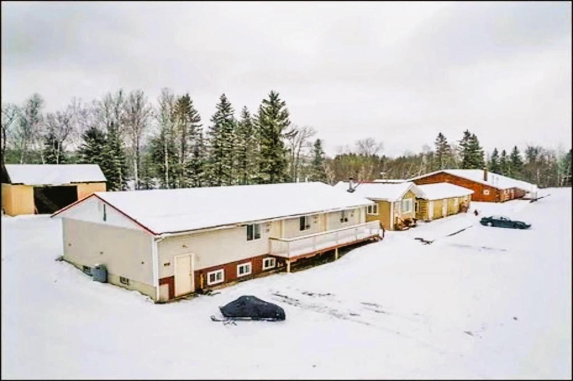 Love Hotels St John River By Oyo At Fort Kent Me Saint John Plantation エクステリア 写真