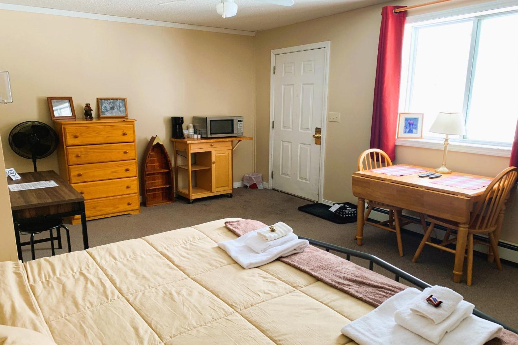 Love Hotels St John River By Oyo At Fort Kent Me Saint John Plantation エクステリア 写真