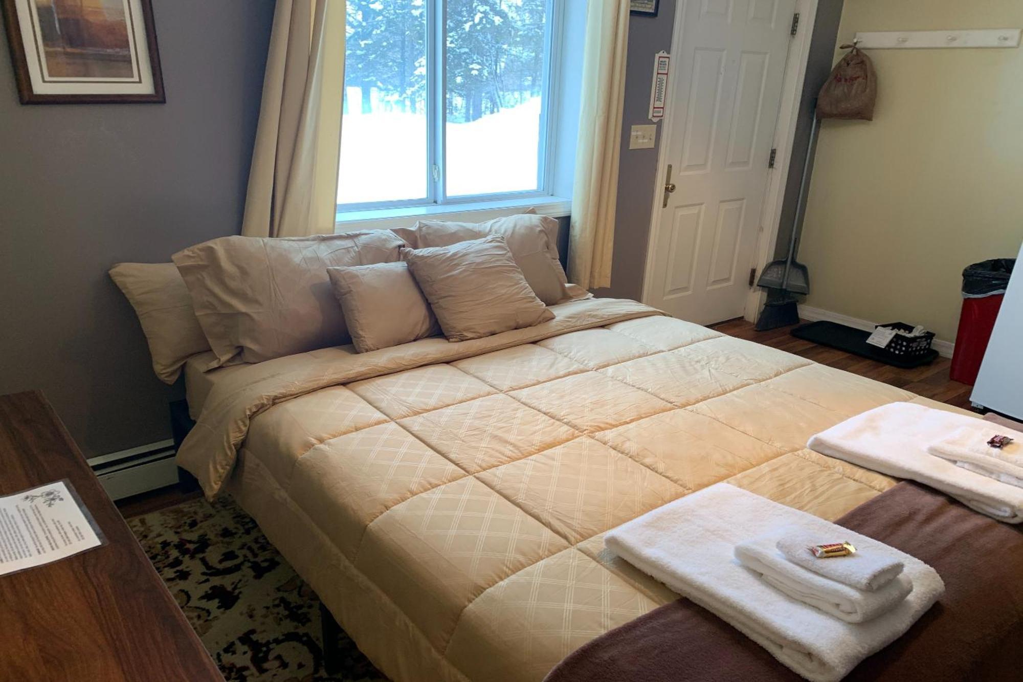 Love Hotels St John River By Oyo At Fort Kent Me Saint John Plantation エクステリア 写真
